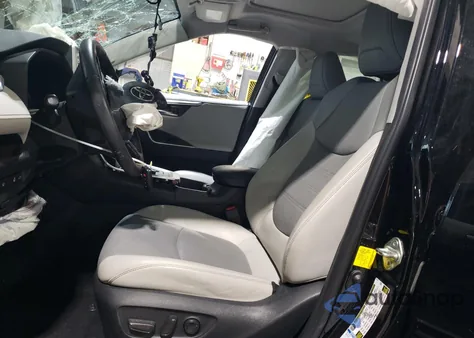 2020 Toyota Rav4 Limited z USA, uszkodzony, nr VIN 2T3N1RFV2LW132610